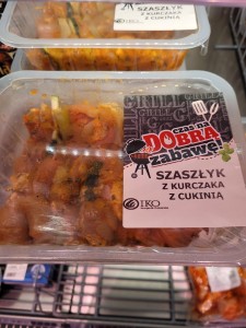IKO SZASZŁYK Z KURCZAKA Z CUKINIĄ OK. 0,6KG