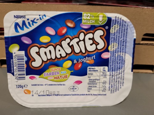 nestle_jogurt_smarties_120g.jpg
