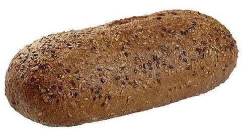 CHLEB KRÓLEWKI Z ZIARNAMI.jpg